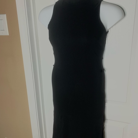 🎈Sleeveless turtleneck long dress in black. size Medium - Picture 7 of 15